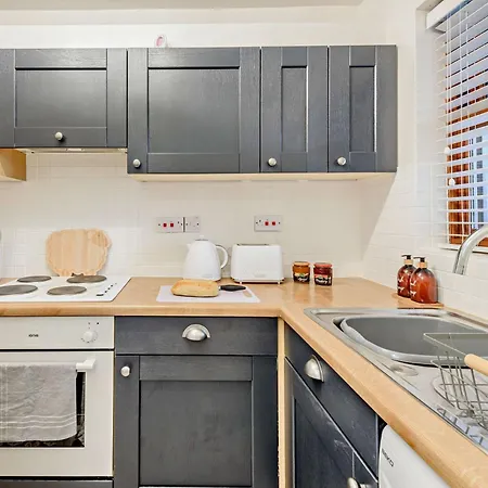 2 Bed In Oc-91901 *