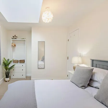 2 Bed In Oc-91901 Keswick