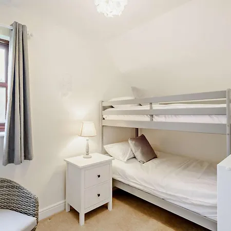 2 Bed In Oc-91901 *