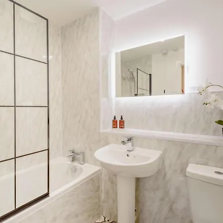 Apartman 2 Bed In Oc-91901 *